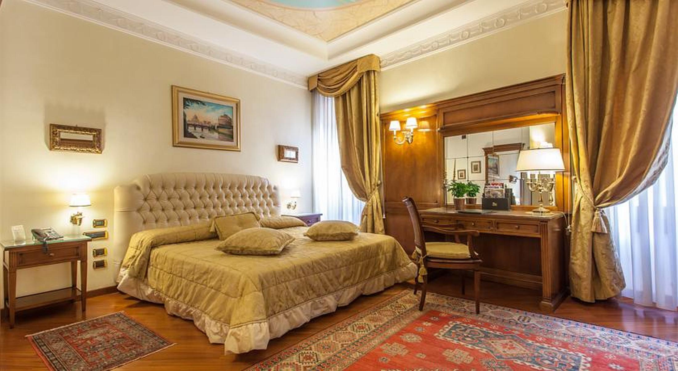 Daniel's Hotel 4*