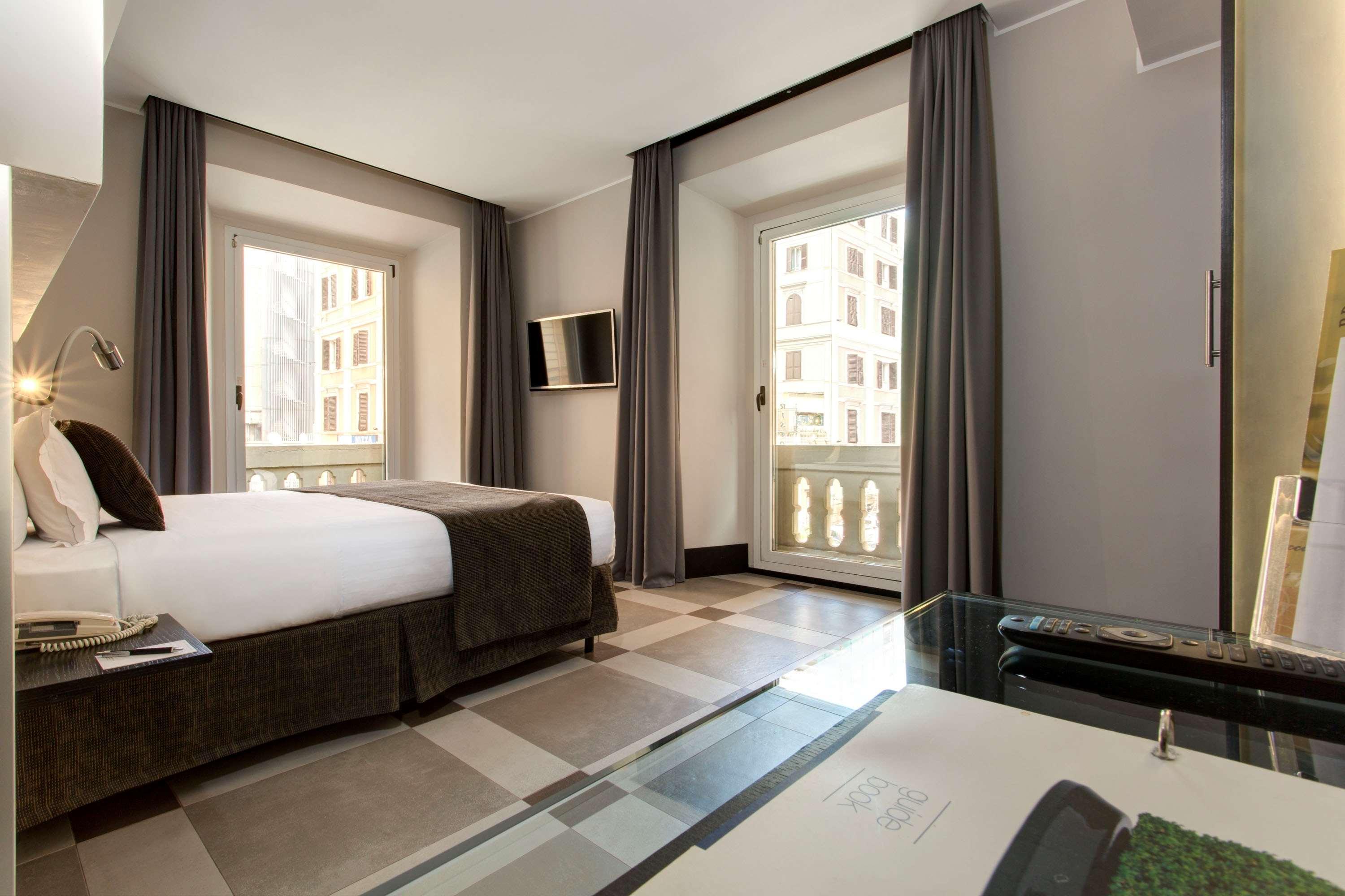 Western Universo Hotel 4*