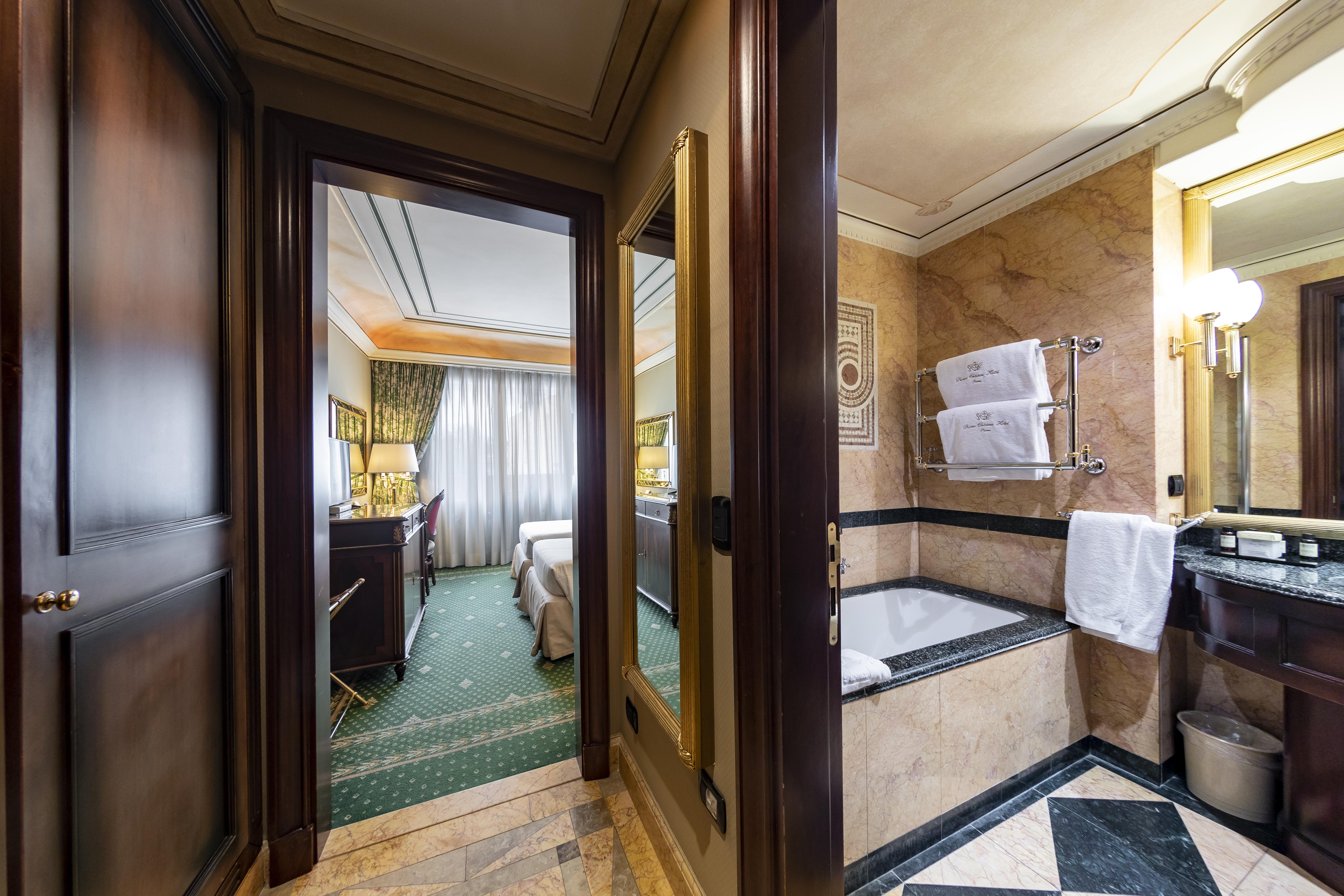 River Chateau Hotell 4*