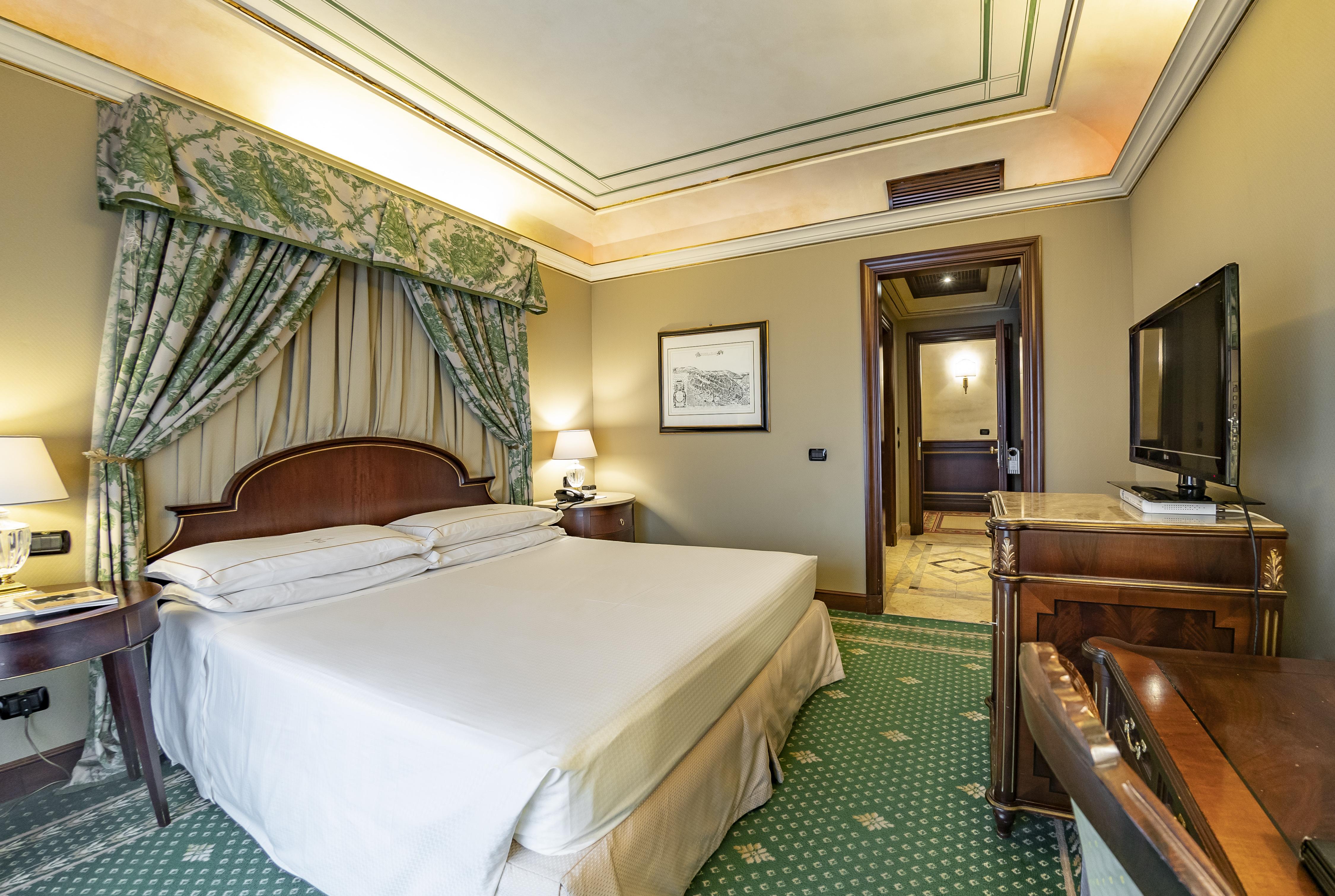 River Chateau Hotell 4*