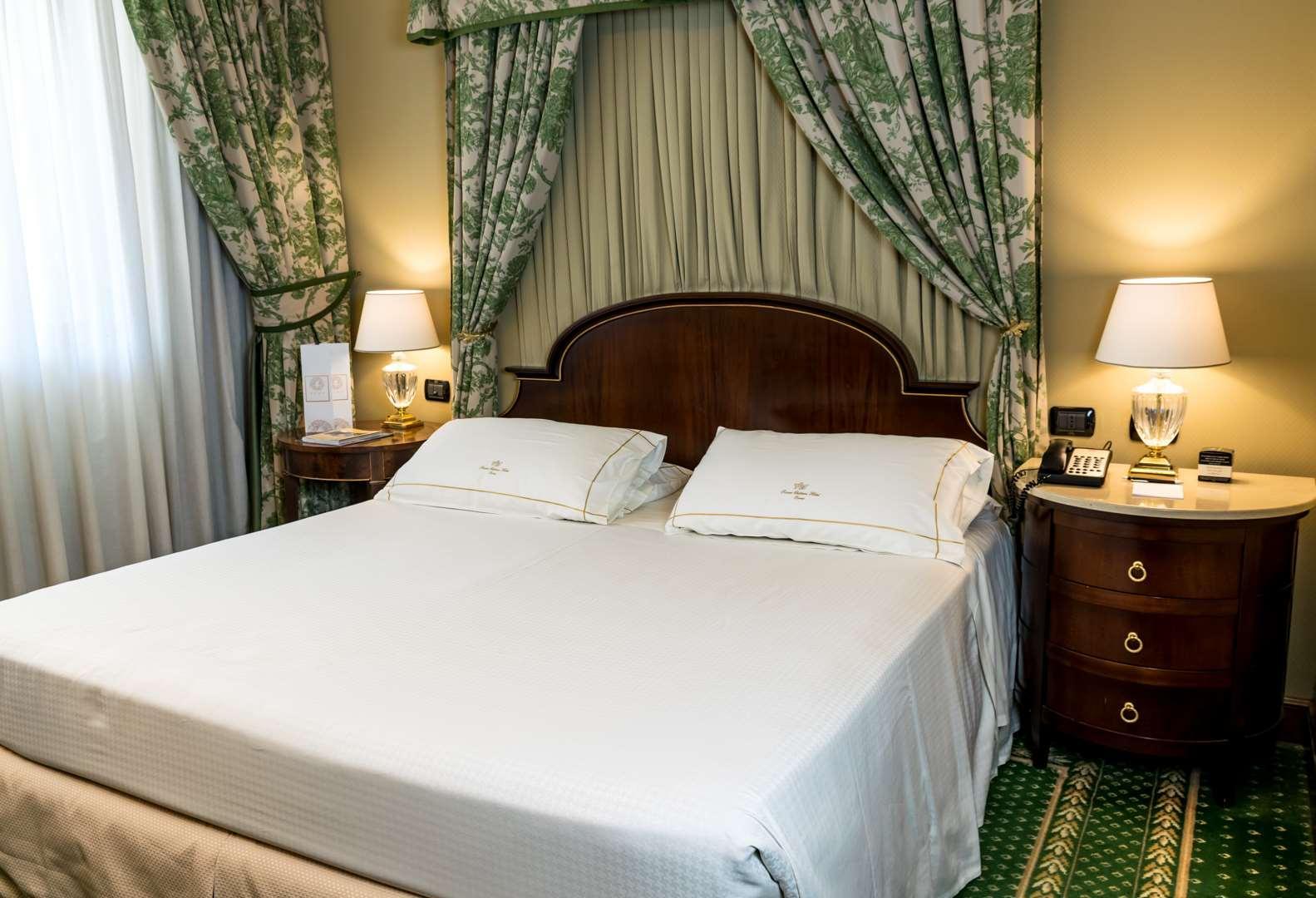River Chateau Hotell 4*