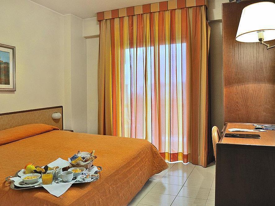 Pineta Palace 4* Roma