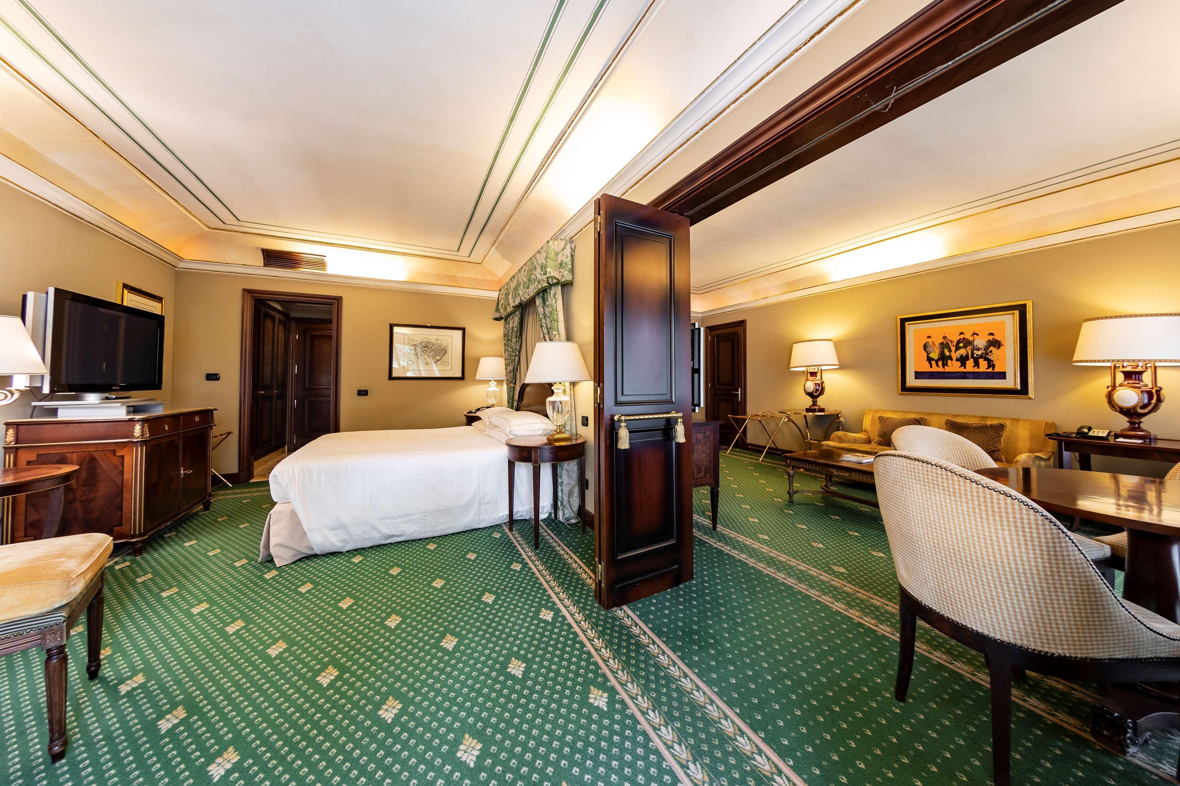 River Chateau Hotell