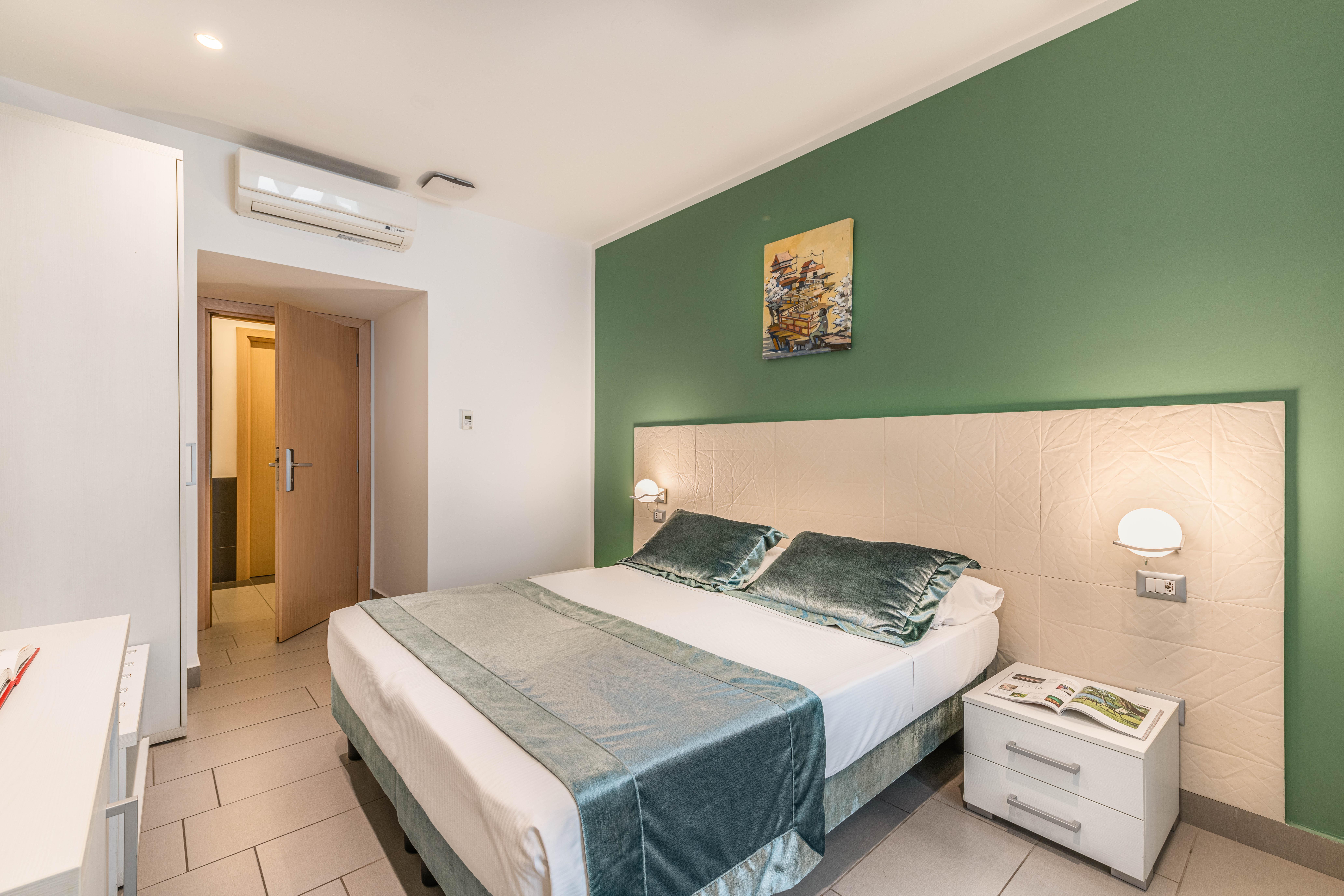 Hotel Trevi 3*