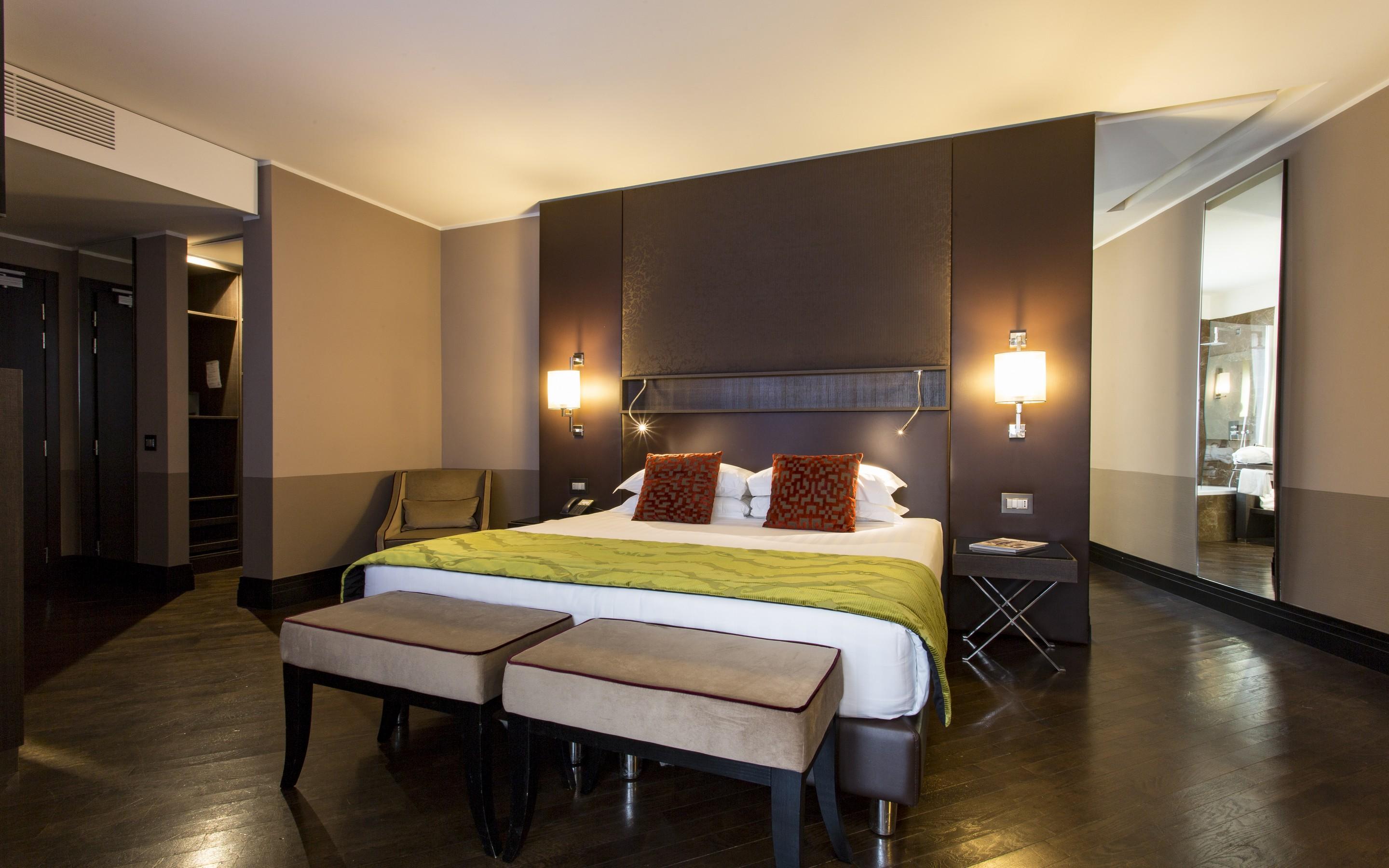 Times 4* Roma