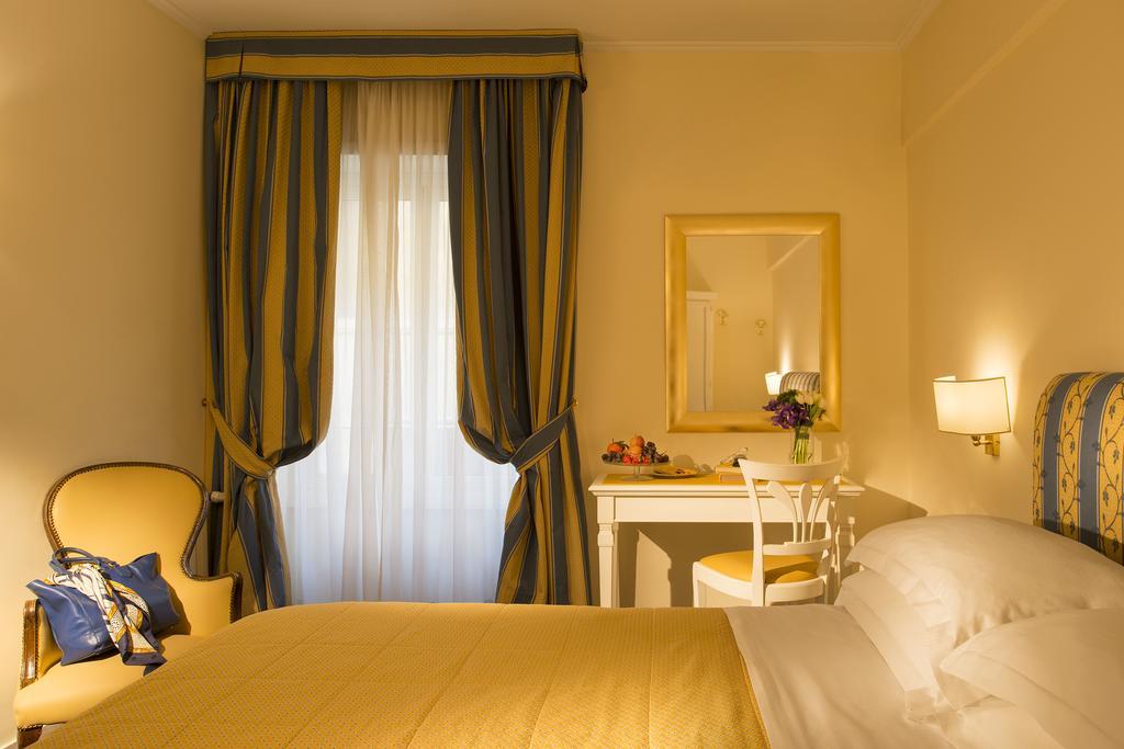 Hotel Napoleon 4*