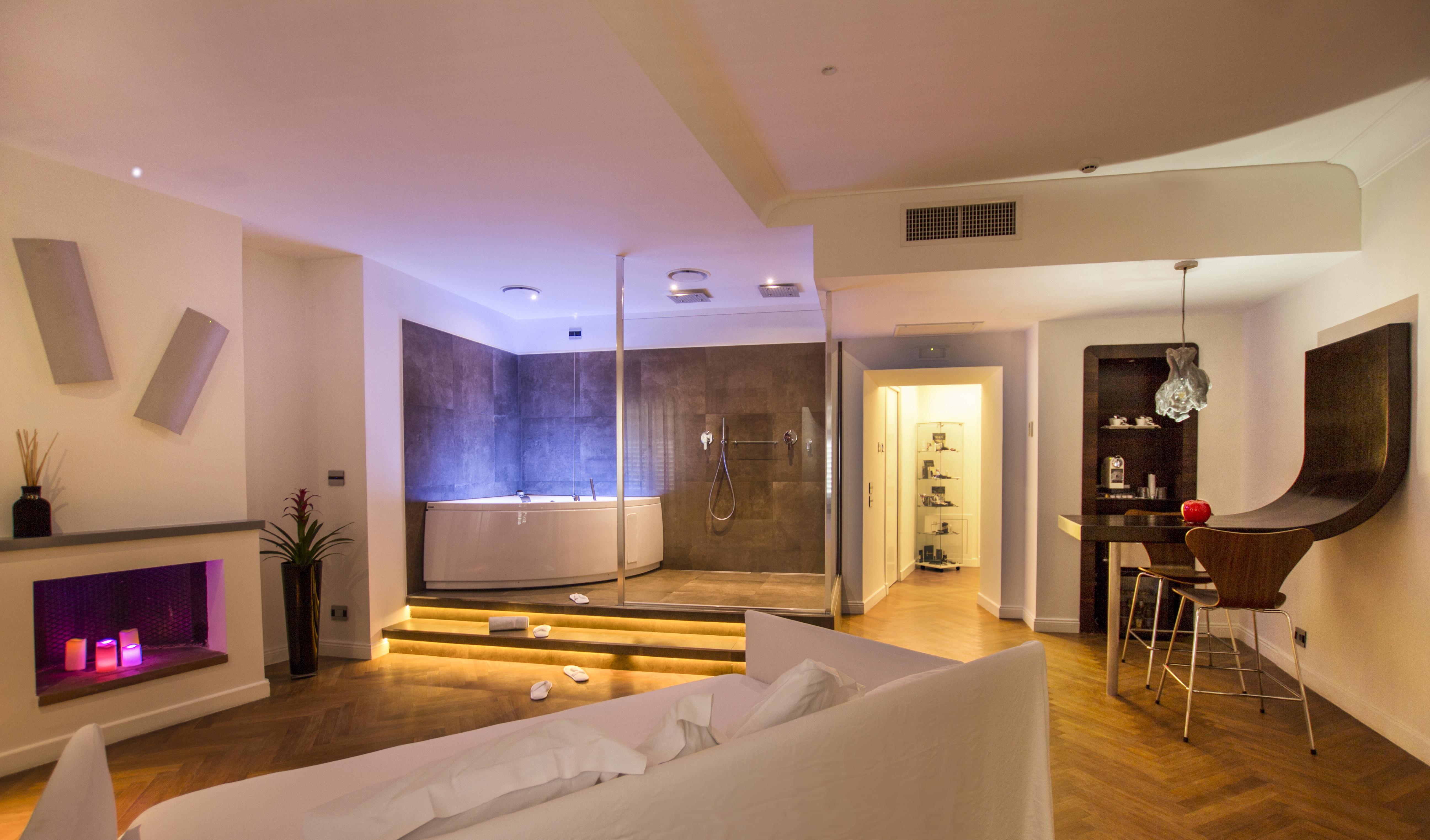Suitesistina For Brave Lovers Bed & Breakfast