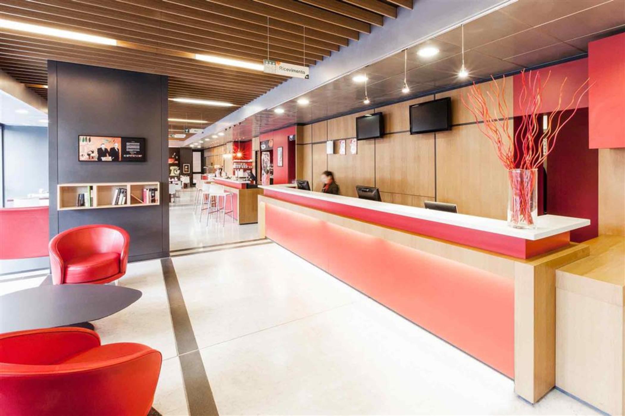Ibis Fiera Hotell