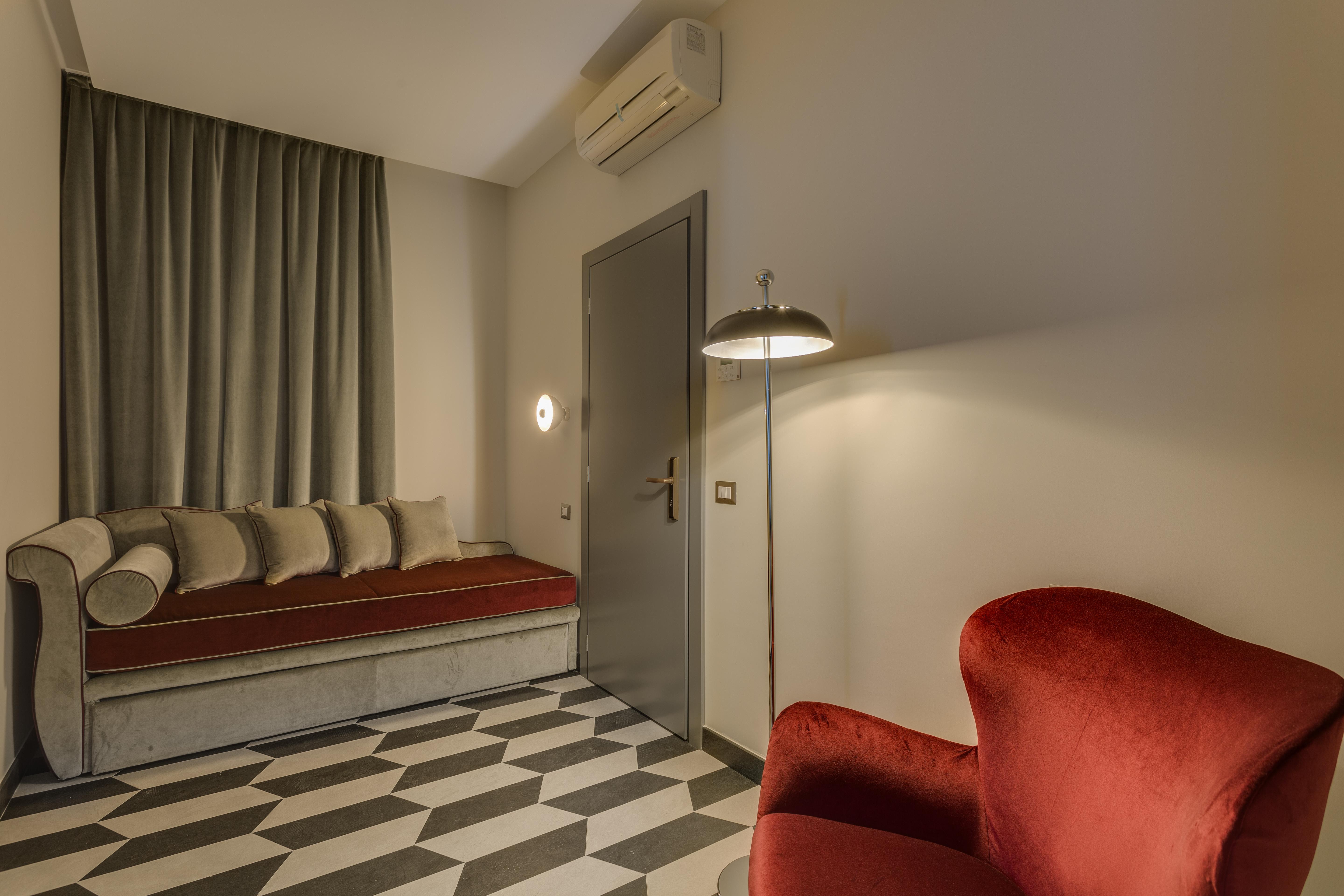 Hotel Otivm 4*