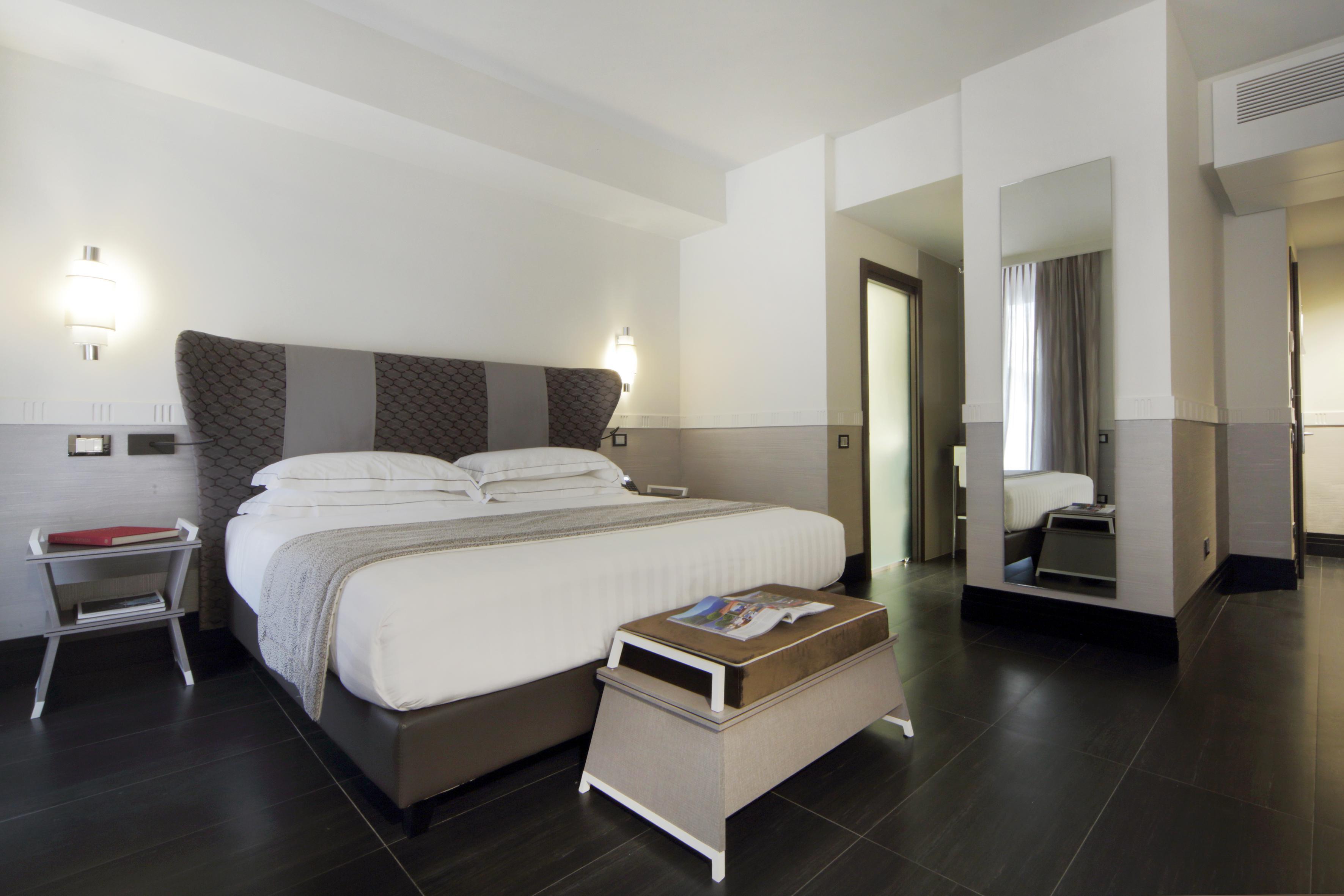 Unica Apartahotel 4*