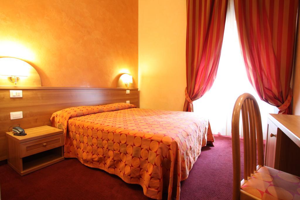 Hotel Clarin Roma