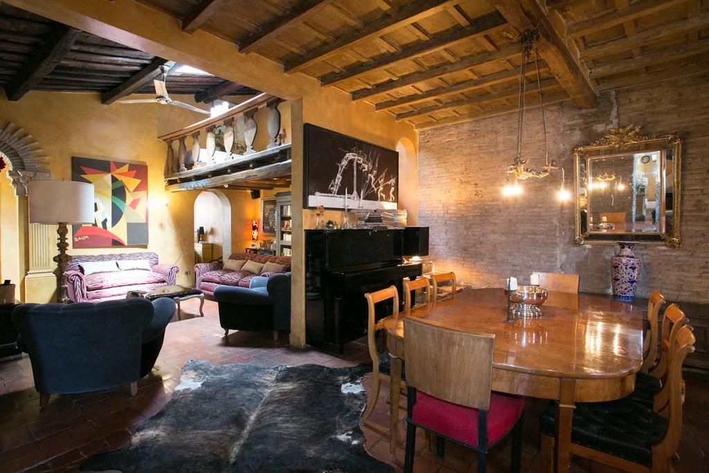 The Trastevere Painter Penthouse * Roma