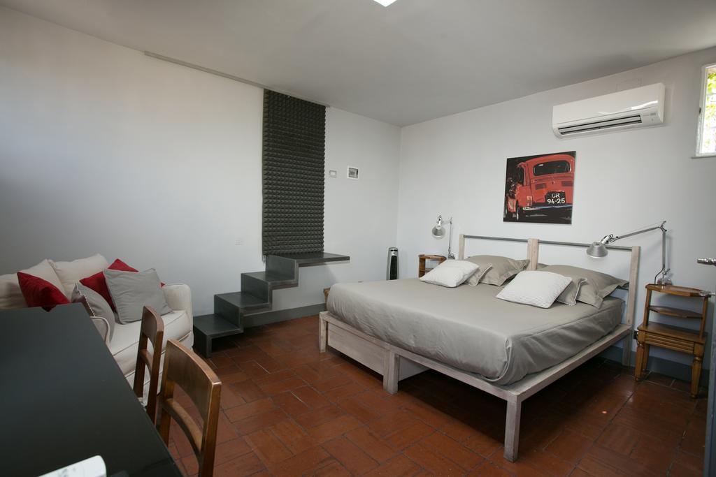 The Trastevere Painter Penthouse Roma