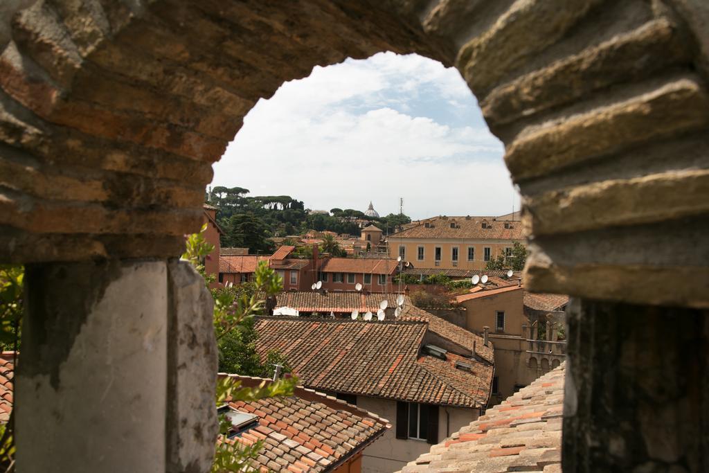 The Trastevere Painter Penthouse