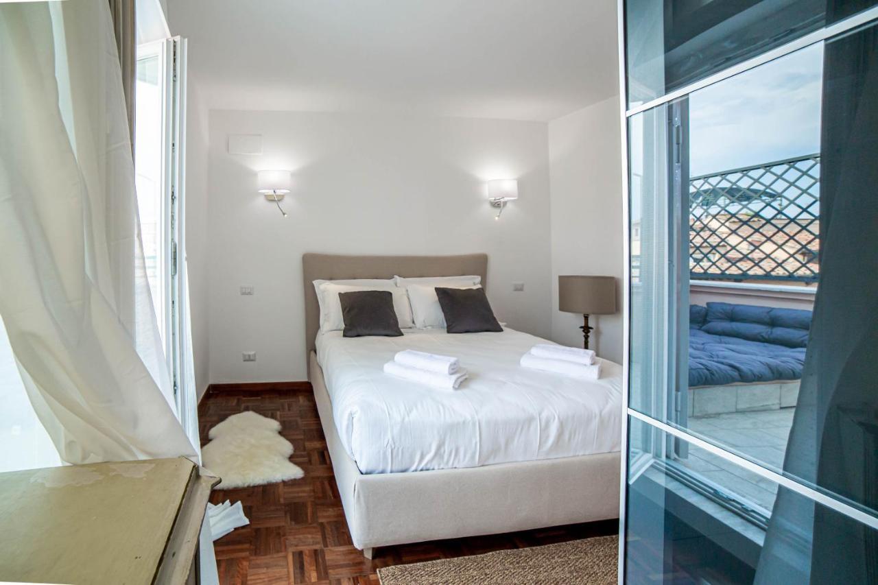 Luxury Floor In Trastevere Apartment *