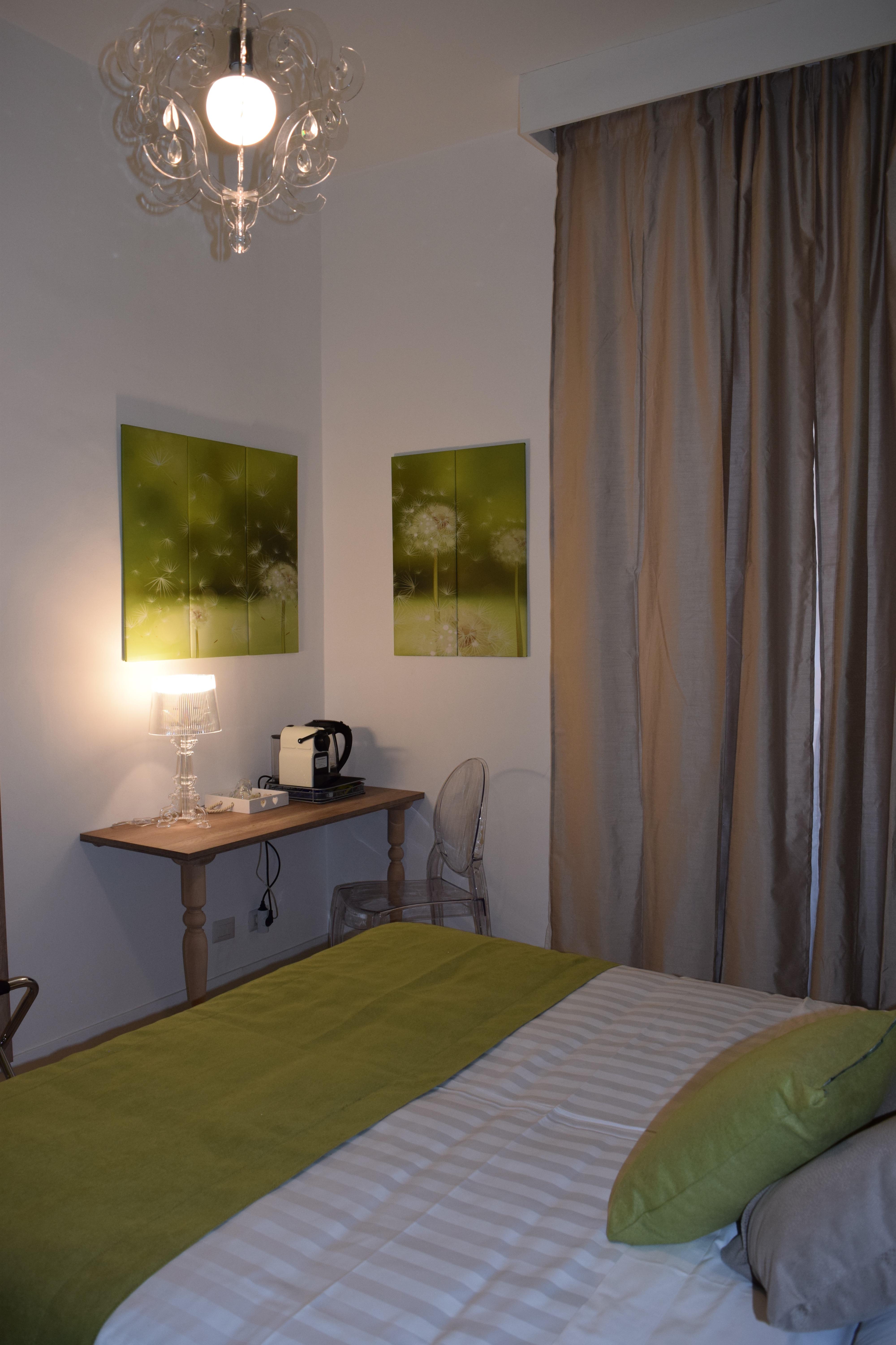 Spagna Ave Bed & Breakfast Roma