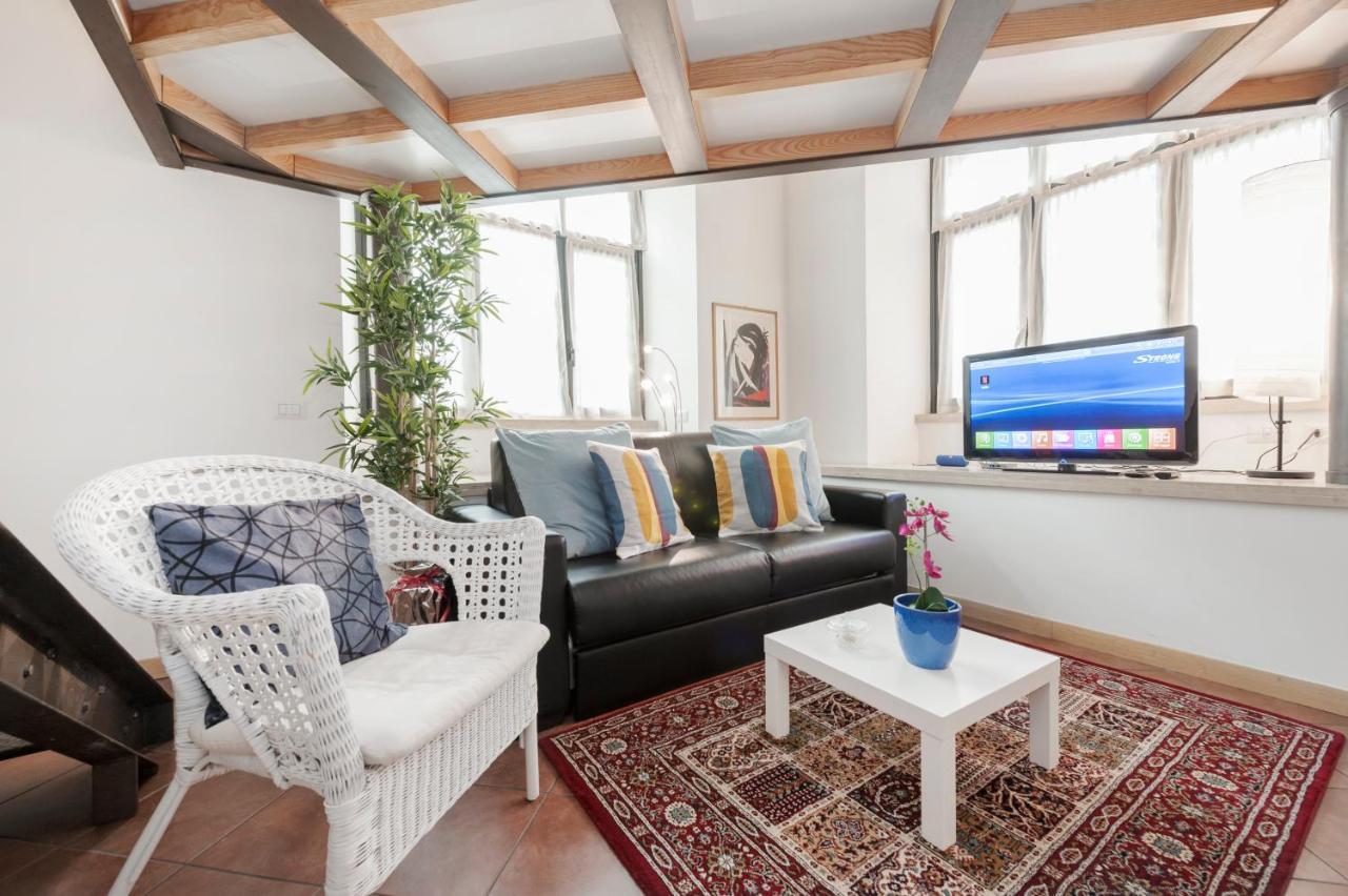 Apartamento Inviting 3-bed In 4mins To Colosseo Roma