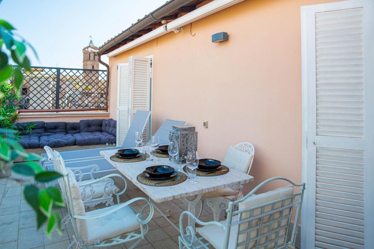 Luxury Floor In Trastevere Apartment