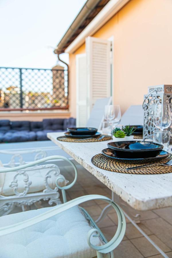 Luxury Floor In Trastevere Apartment