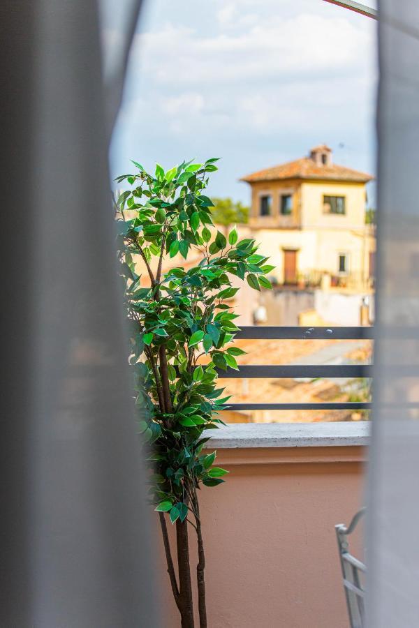 Luxury Floor In Trastevere Apartment *