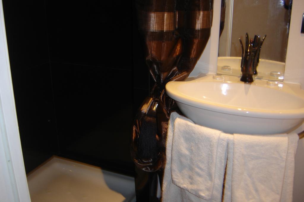 Domus Borgognona Hotel Roma