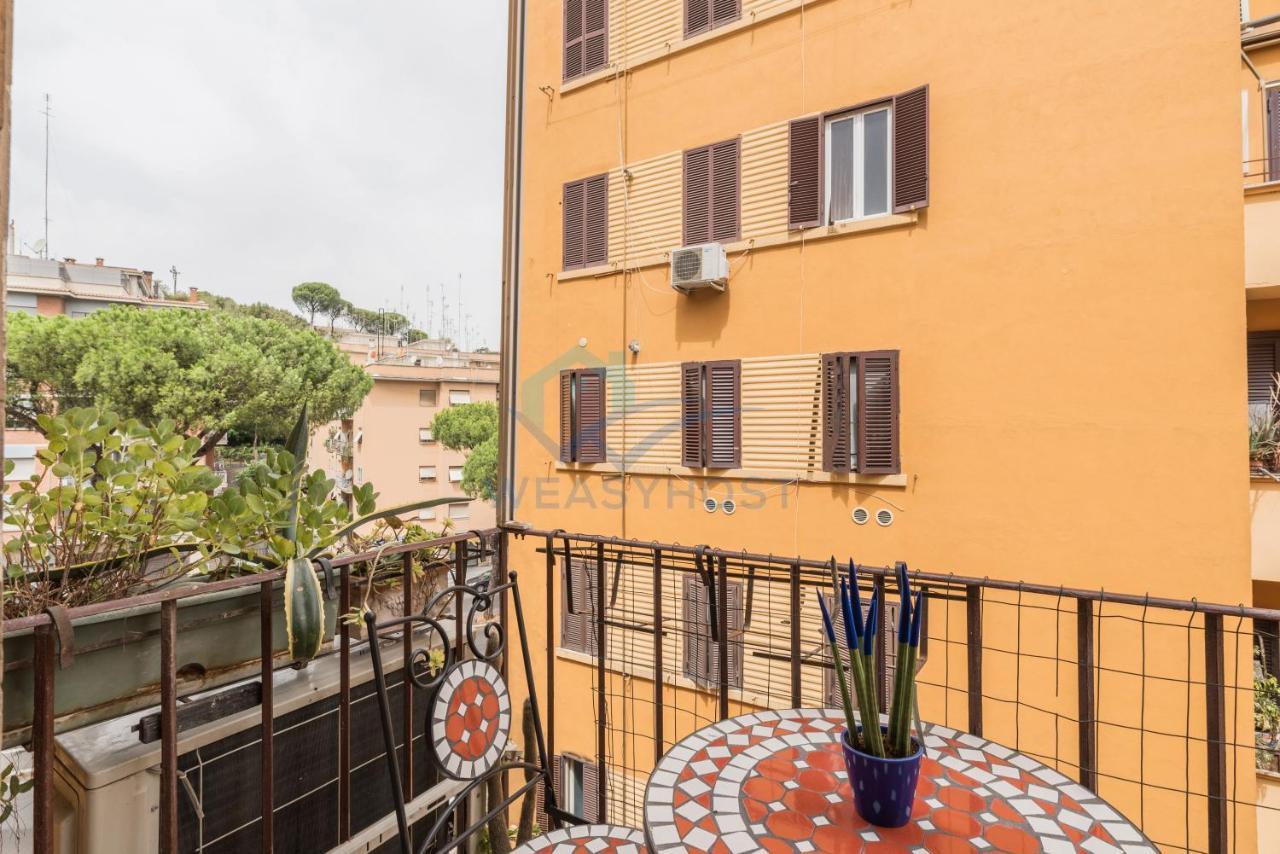 Refined Cozy Nest In Vatican Roma