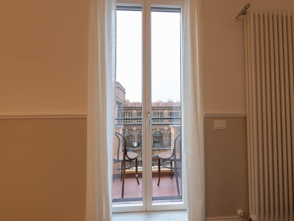 The Rent - Colorful One-bedroom In San Giovanni District Rome