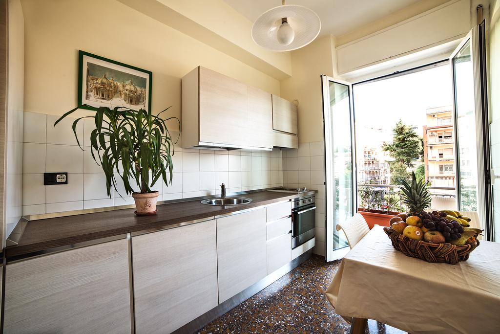 Bed & Breakfast Corso Di Francia Acomodação com café da manhã  2*