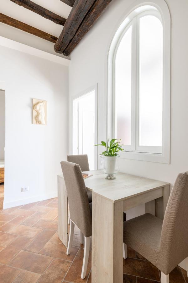 Pantheon House By Varental Leilighet