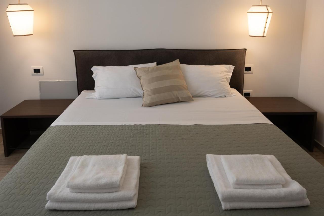 Pensión Maison Maneli 3*