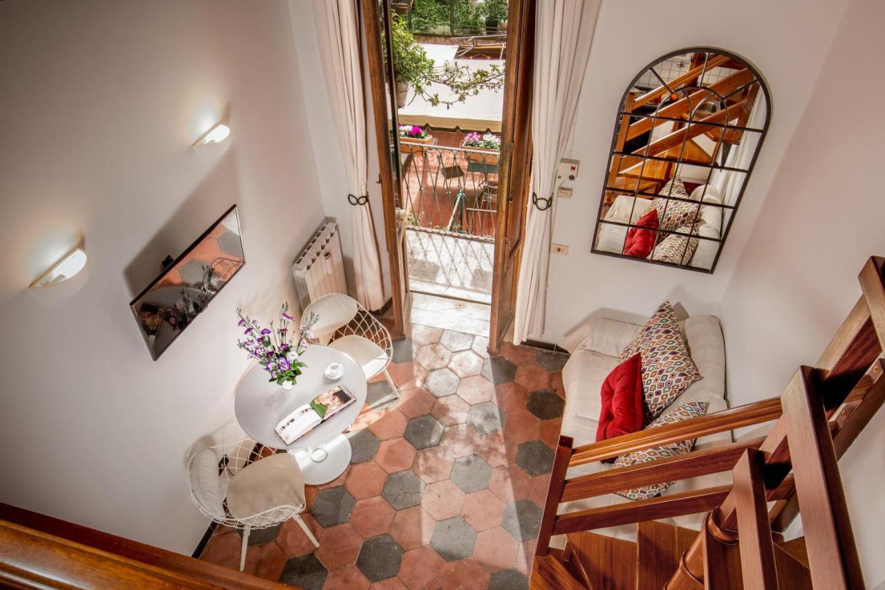 Empire Loft: In The Shadow Of Colosseo