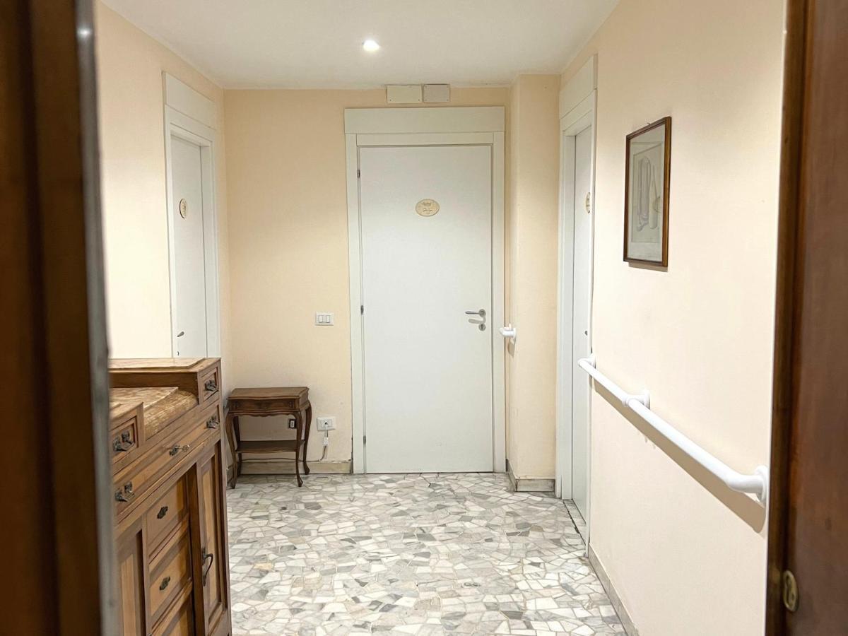 Palazzo Senesi Apartment