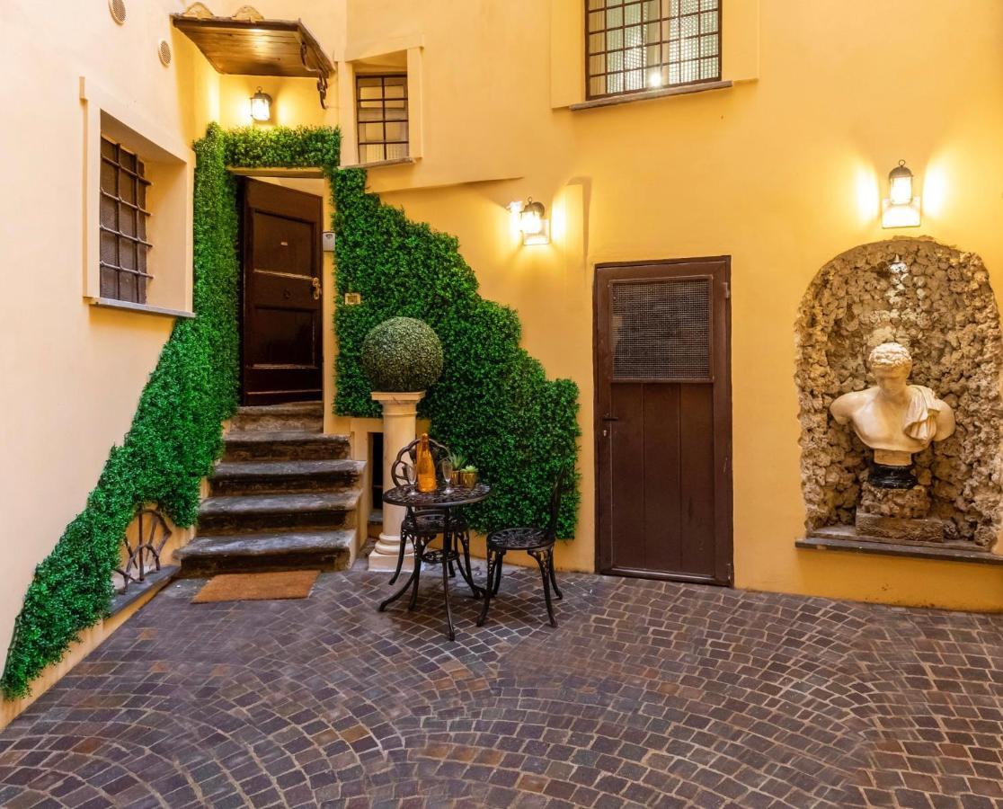 The Court Piazza Di Spagna