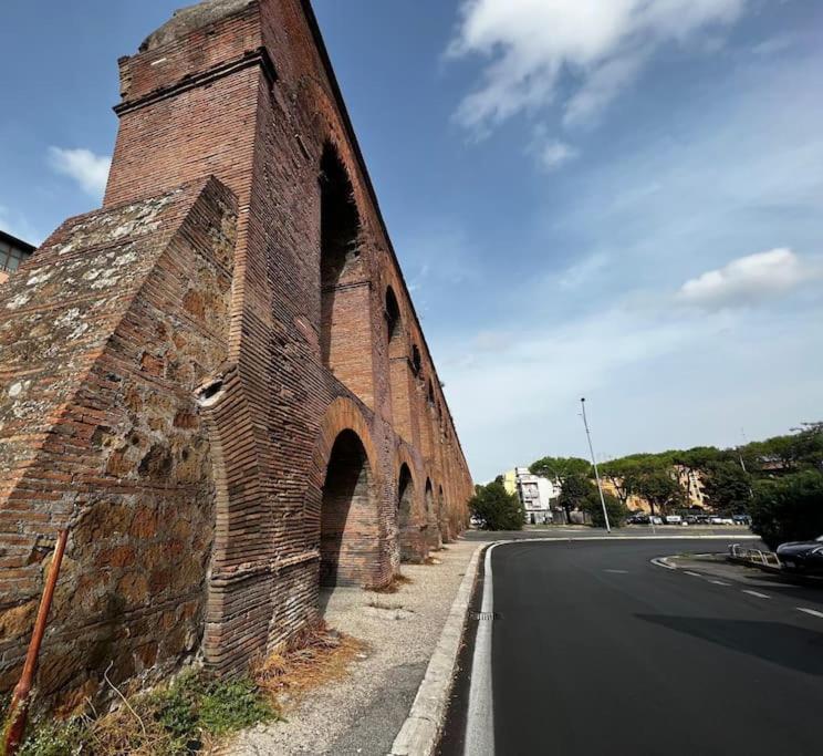Cozy House With Garden In Centocelle Metro C Feriehus Roma