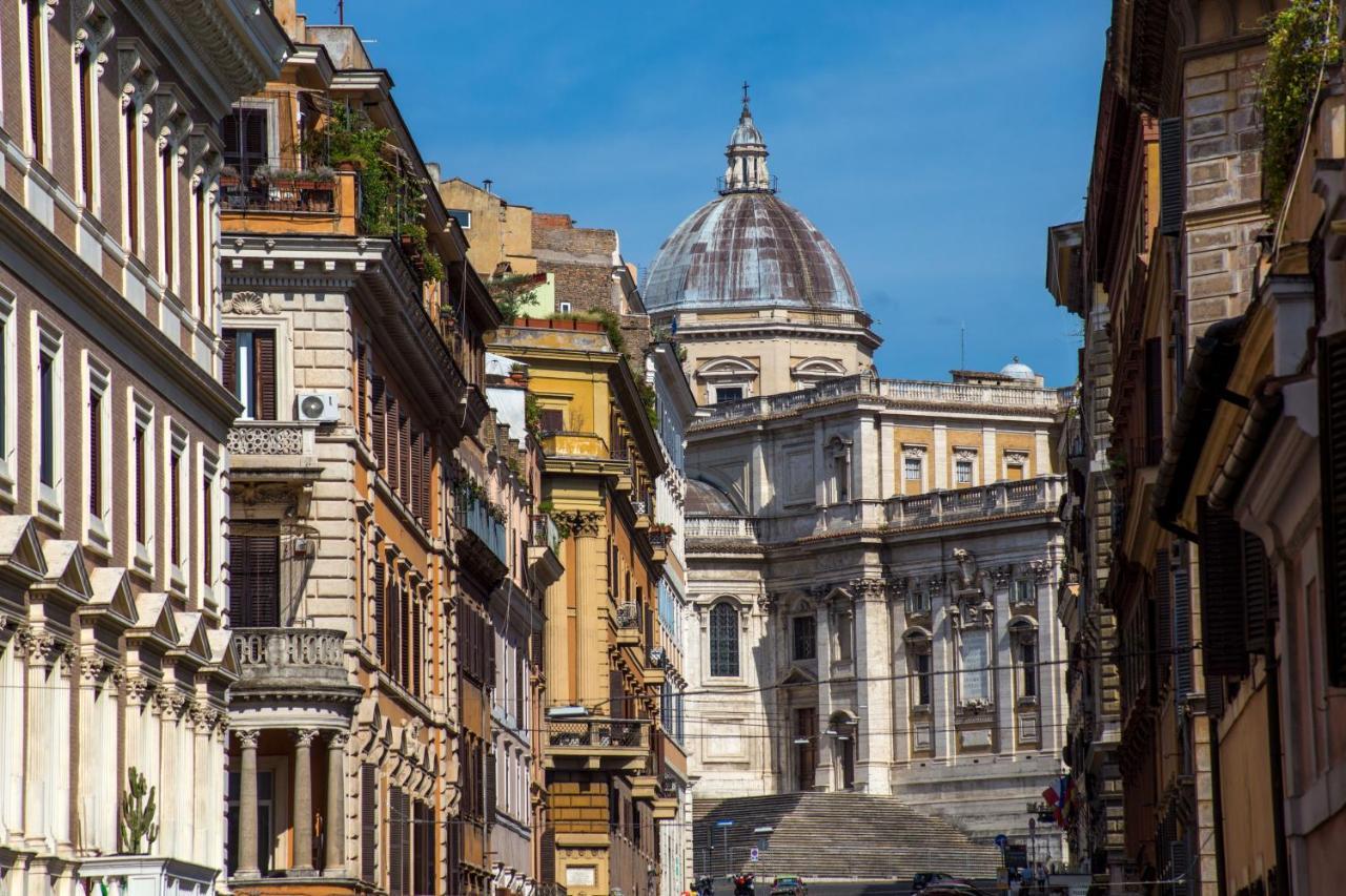 Empire Loft: In The Shadow Of Colosseo
