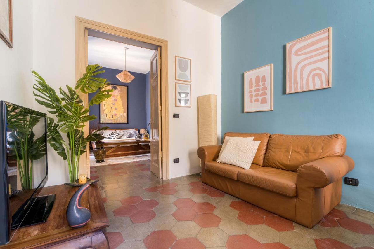 Bohome - Ethnic In The Center Of Roma