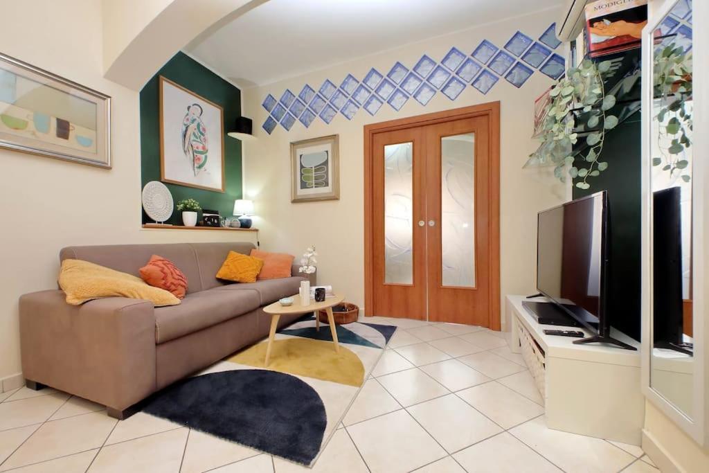 Relax Rome: Balcony Flat Near Gemelli Station Apartment Rome