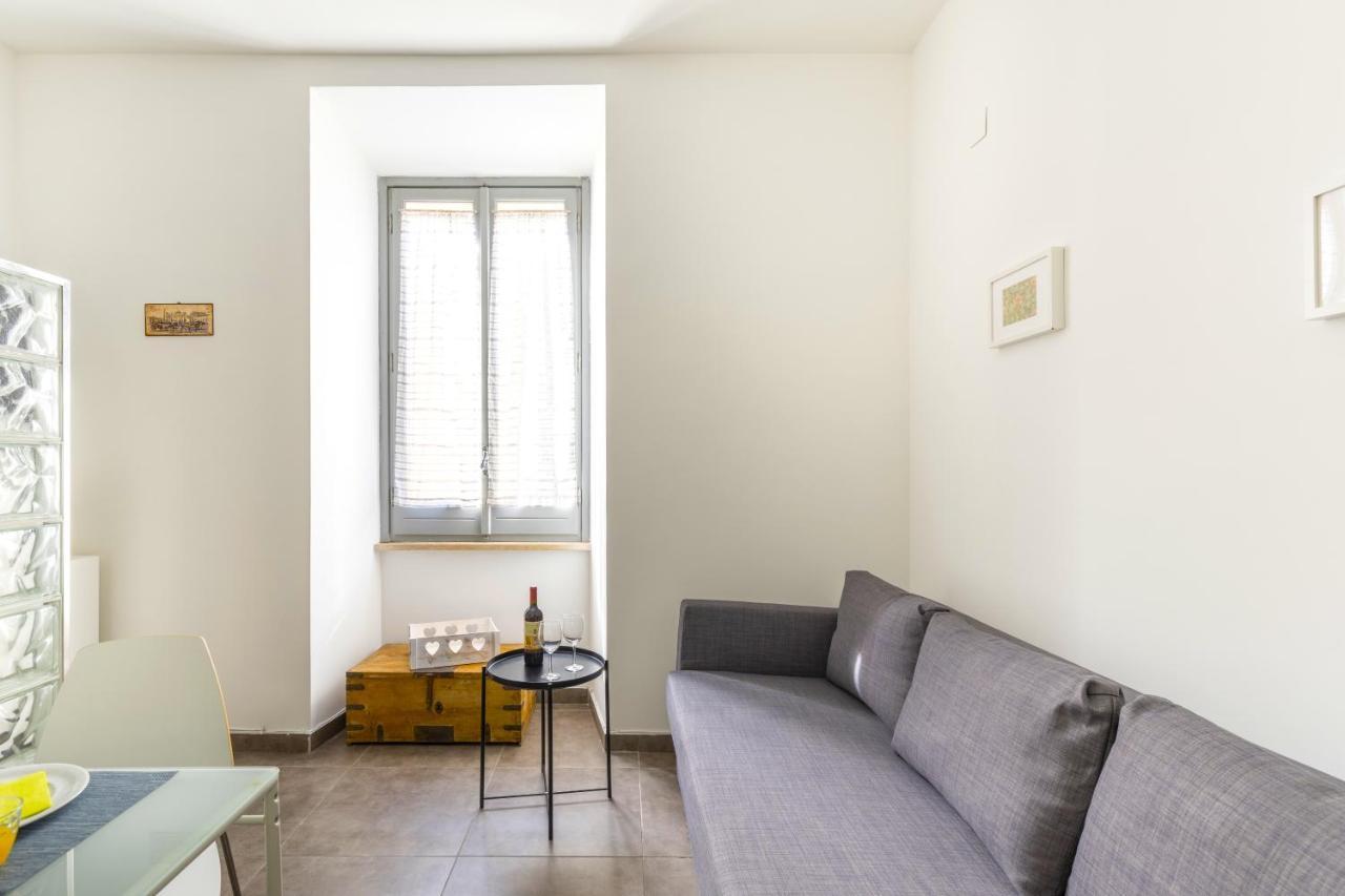 Hostly - Nicole Volturno- Full Center * Roma