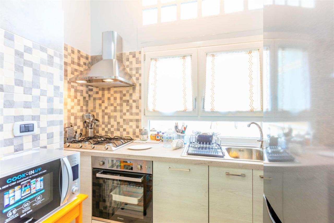 Hostly - Art & Color Midtown - 3br 2ba Leilighet