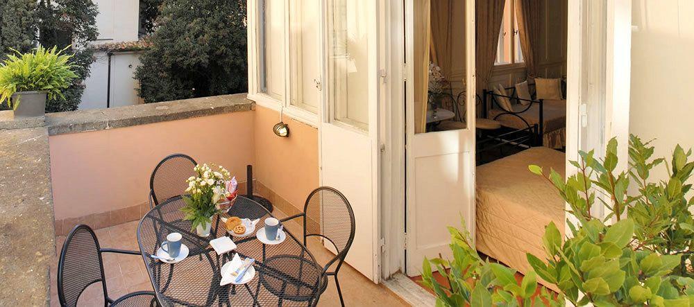 Acomodação com café da manhã  Aenea 3*