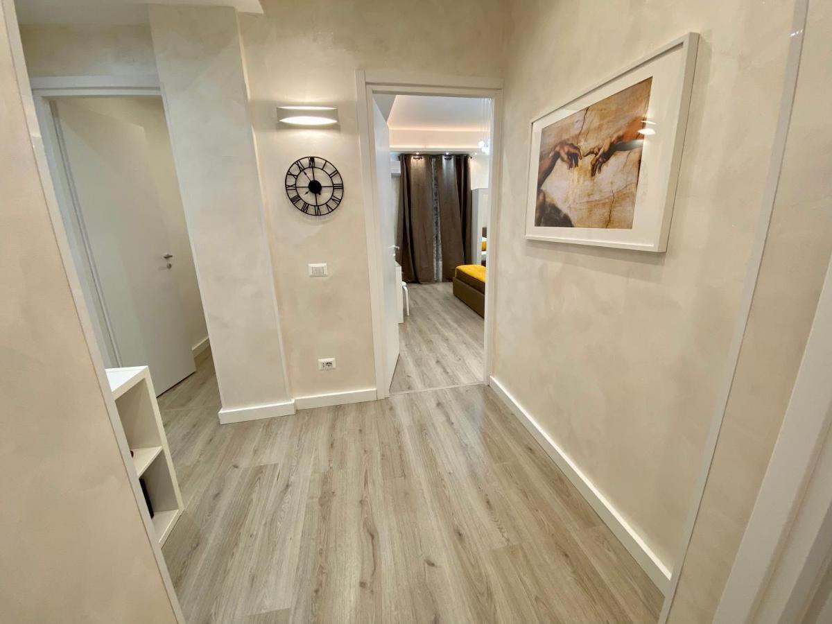 Close To The Coloseum, 2 Minutes Walk From Metro A Apartment *