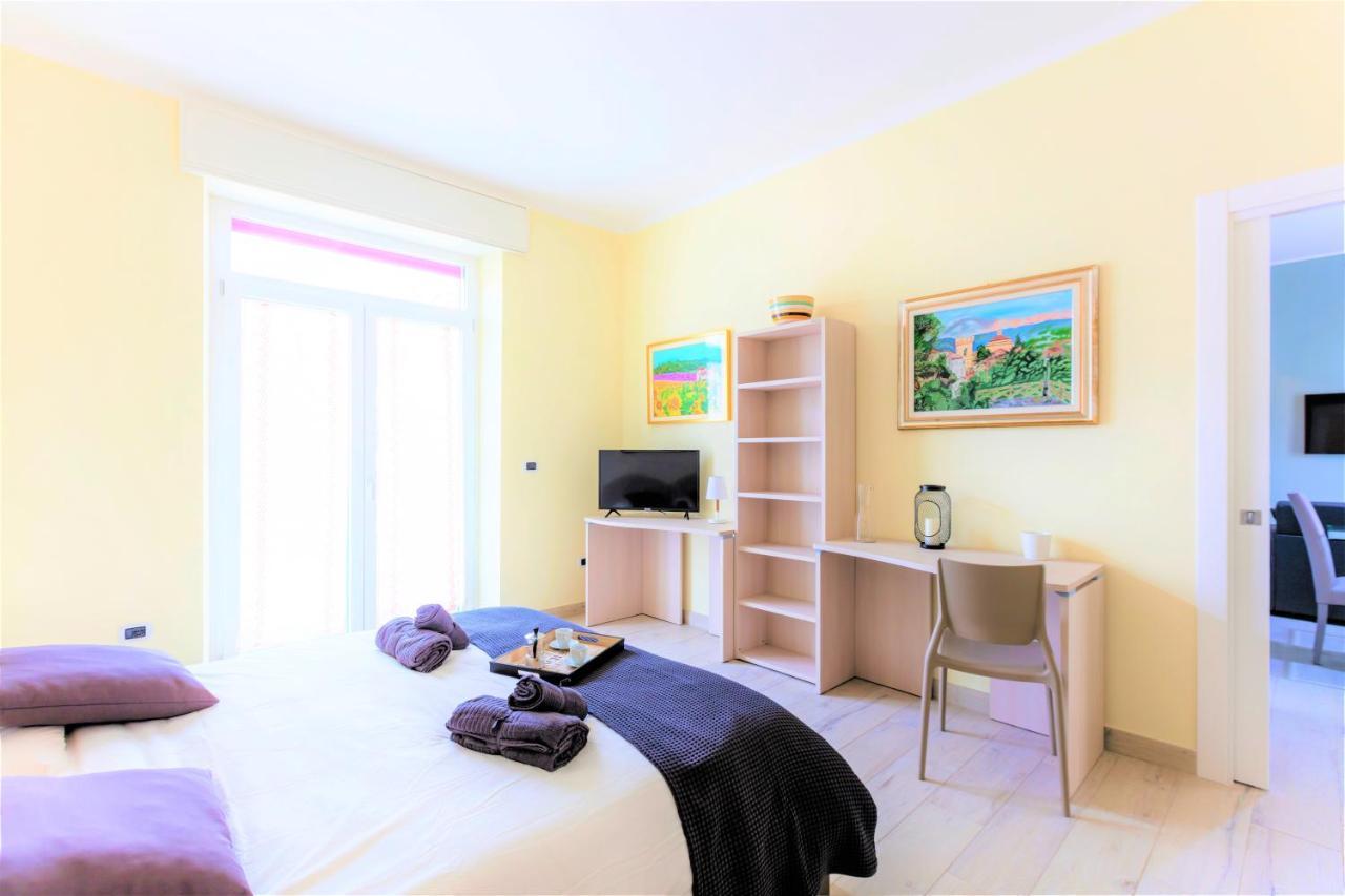 Hostly - Art & Color Midtown - 3br 2ba Leilighet *