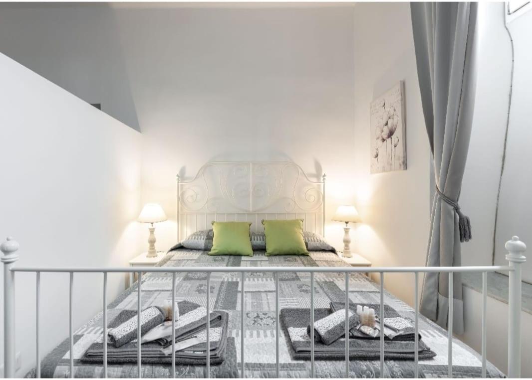 Trastevere Rome's Heart Charming & Cozy Leilighet *