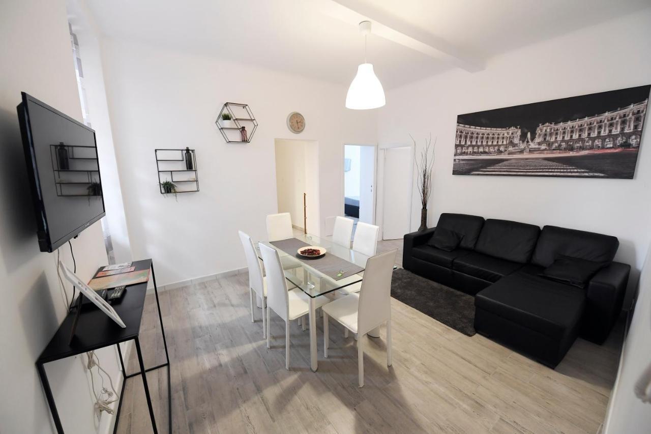 Easy Holidays - In Selci Roma