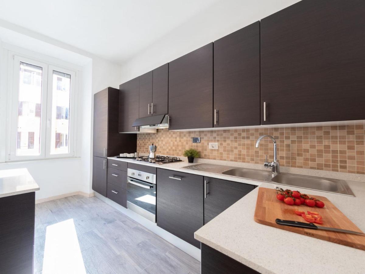 The Rent - Spacious Near Termini Station Apartment Rom