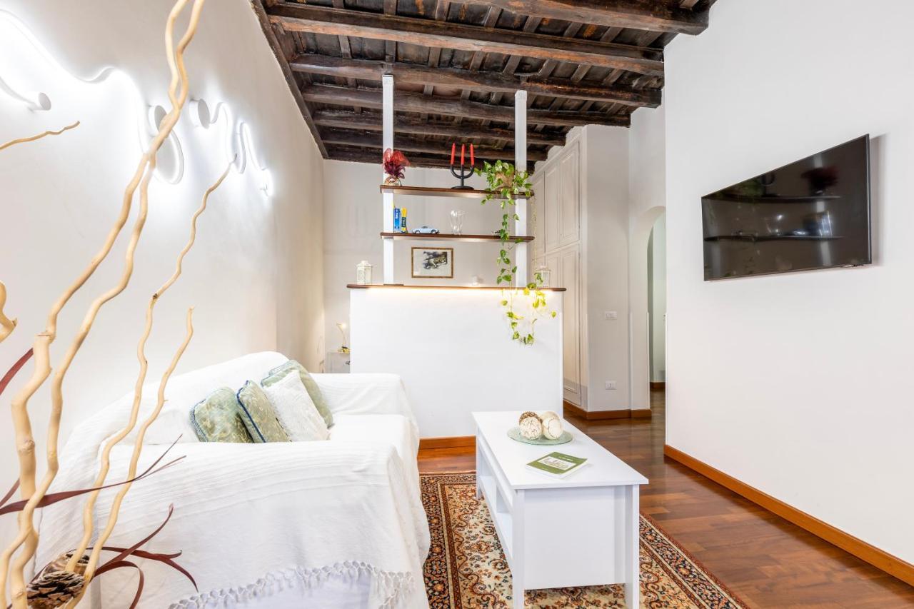 Trastevere House With Balcony,quiet New Roma