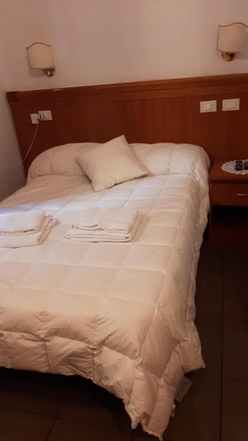 Bed & Breakfast Termini Tina Ya *