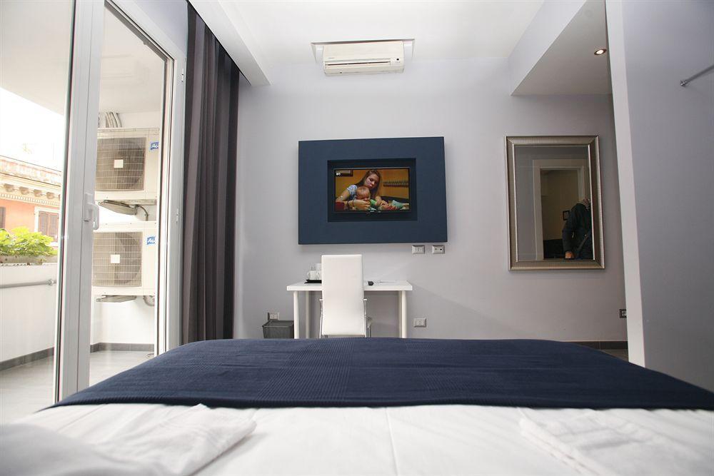 77 Bed & Breakfast Roma