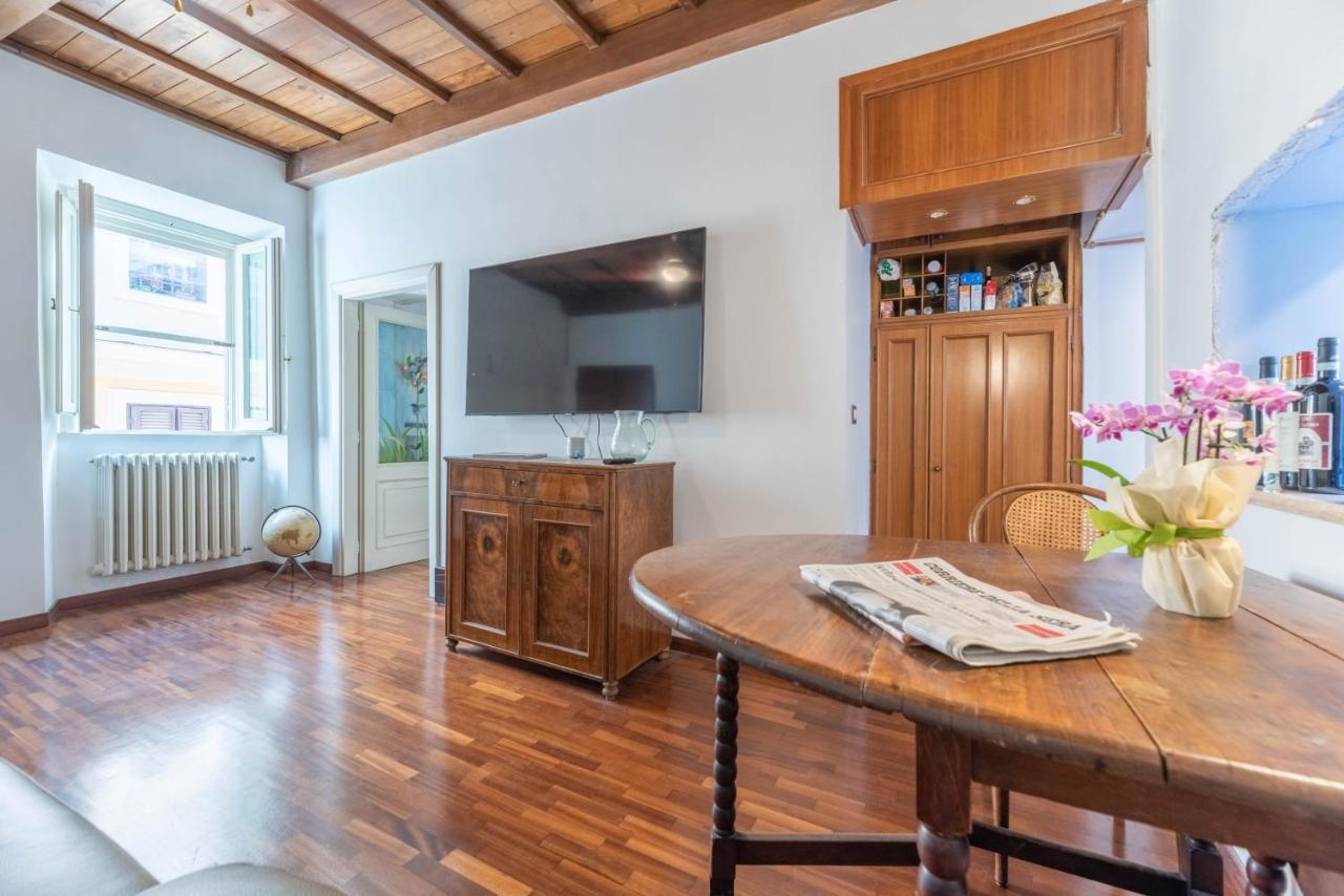 Apartment Bijoux Mario De Fiori Stayinrome Rome
