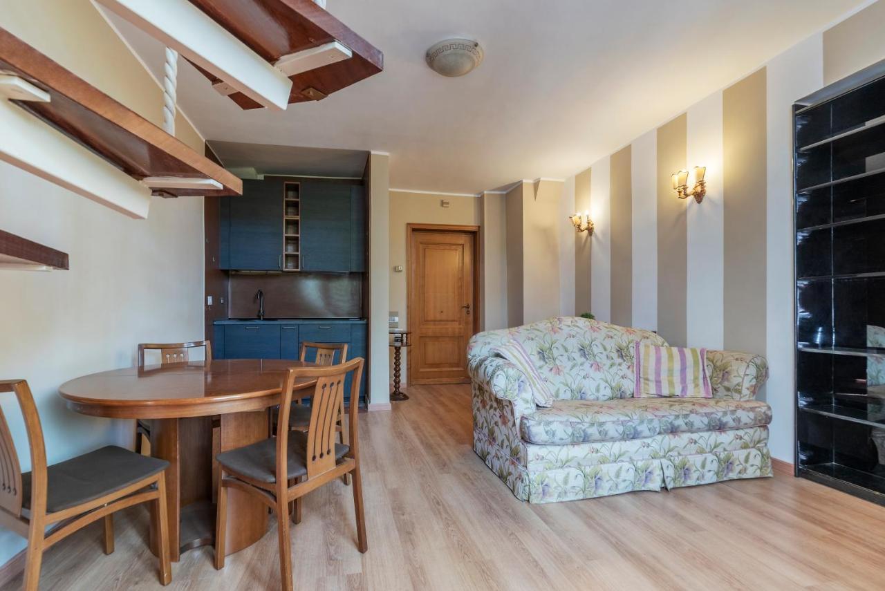 Appartamento Roomy&cozy With Shared Terrace Roma